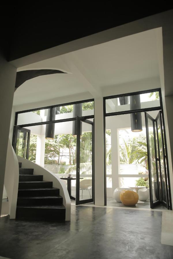 Arthur & Paul Phnom Penh Exterior photo